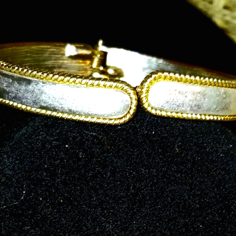 Vintage Gold/Silver Two Toned Bangle Cuff Bracelt w hinge closure.